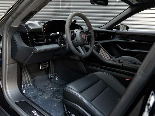Black 2026 Porsche Taycan Black Edition