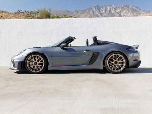 2024 Porsche 718 Spyder RS