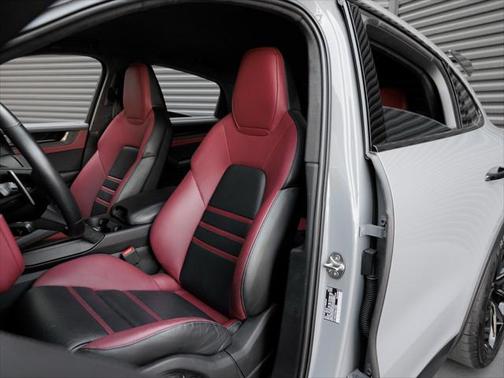 2024 Porsche Cayenne Turbo GT