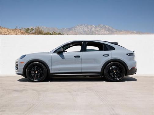 2024 Porsche Cayenne Turbo GT