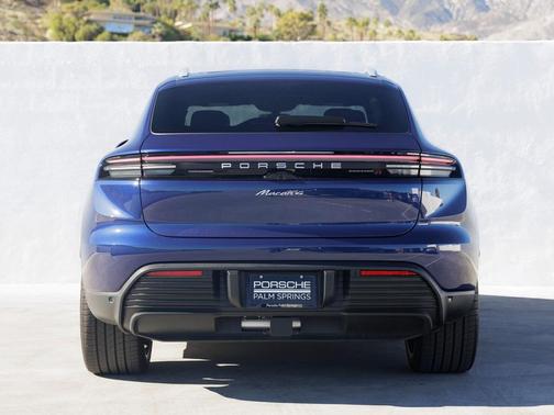 2024 Porsche Macan 4