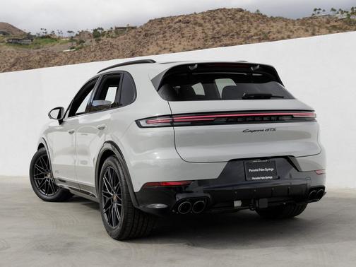 2026 Porsche Cayenne GTS