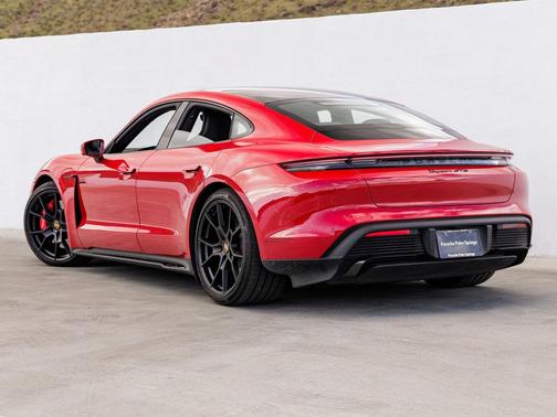 2022 Porsche Taycan GTS