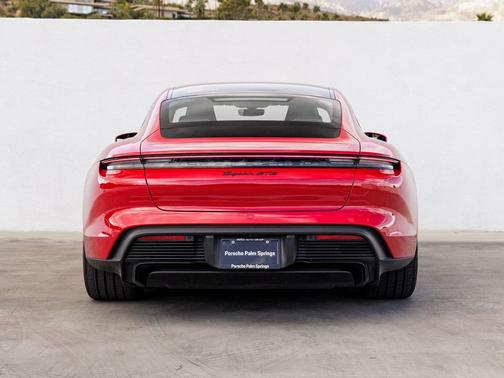 2022 Porsche Taycan GTS