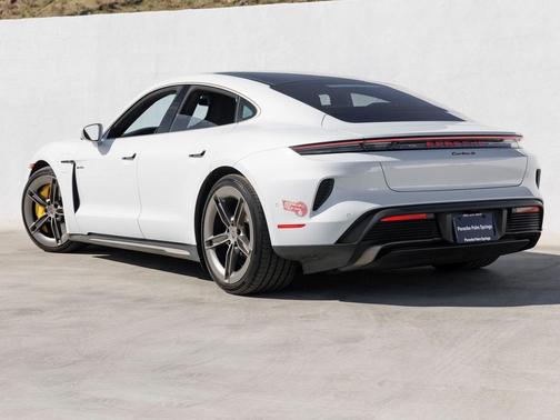 2025 Porsche Taycan Turbo S