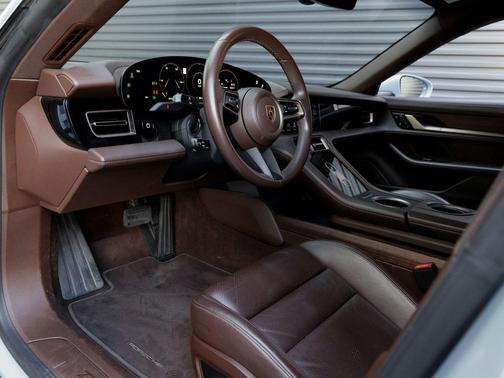 2022 Porsche Taycan Base (A2)