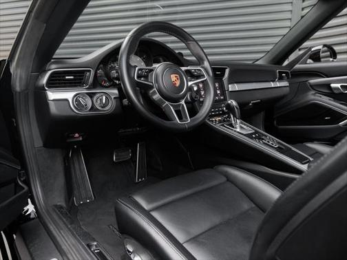 2019 Porsche 911 Carrera S