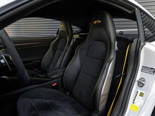 2021 Porsche 718 Cayman GT4