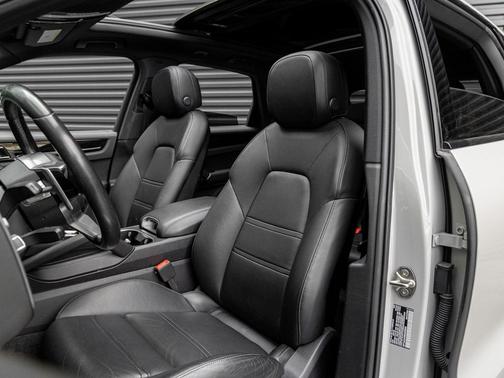 2022 Porsche Cayenne Cayenne