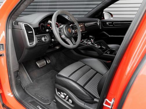 2021 Porsche Cayenne GTS