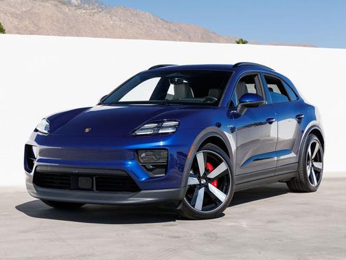 Gentian Blue Metallic 2025 Porsche Macan Macan Electric 4
