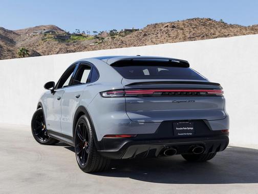 2026 Porsche Cayenne GTS