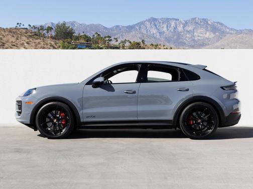 2026 Porsche Cayenne GTS