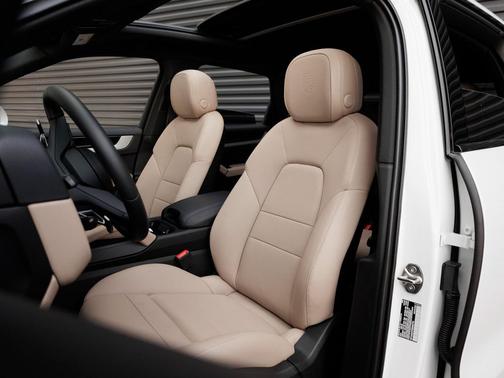 2025 Porsche Cayenne