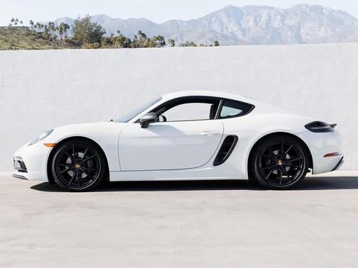 2020 Porsche 718 Cayman T