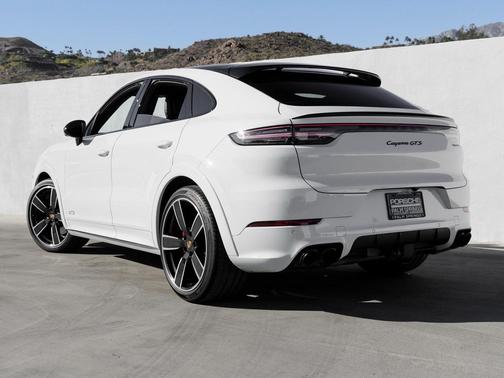 2023 Porsche Cayenne GTS