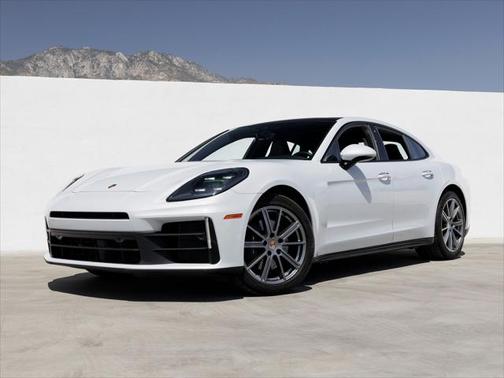 2024 Porsche Panamera Base (PDK)