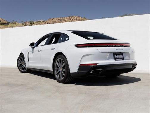 2024 Porsche Panamera Base (PDK)