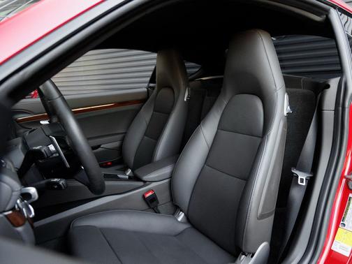 2022 Porsche 718 Cayman T