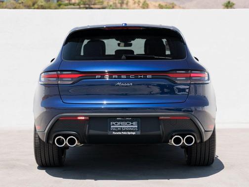 Gentian Blue Metallic 2025 Porsche Macan Macan