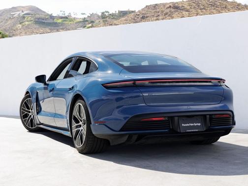 2023 Porsche Taycan 