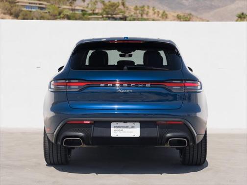2022 Porsche Macan Base