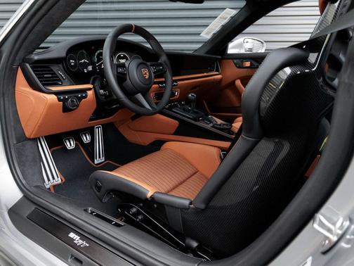 2024 Porsche 911 S/T
