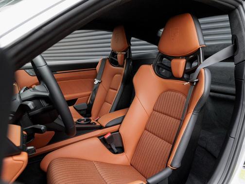 2024 Porsche 911 S/T