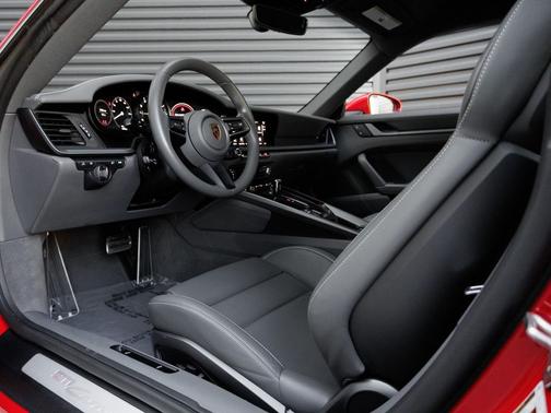 2022 Porsche 911 Carrera S
