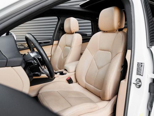 2018 Porsche Macan Sport Edition