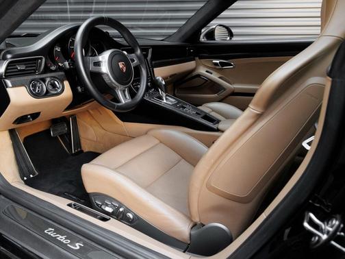 2014 Porsche 911 Turbo S