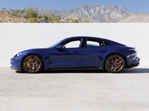 2020 Porsche Taycan Turbo S