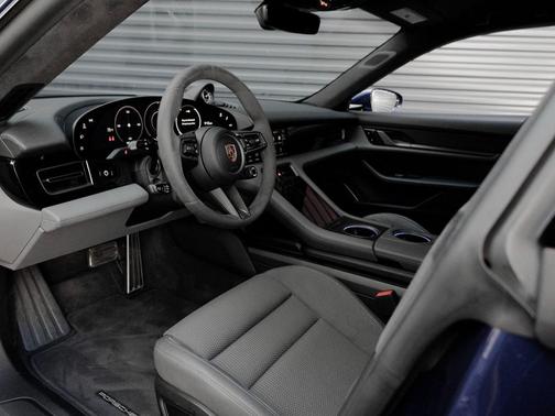 2020 Porsche Taycan Turbo S