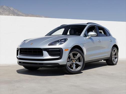 2022 Porsche Macan Base