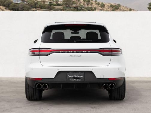 Carrara White Metallic 2021 Porsche Macan Macan S