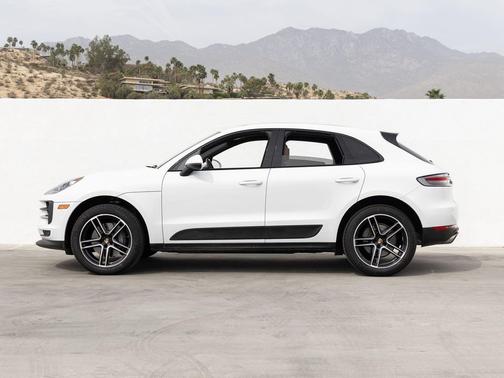 Carrara White Metallic 2021 Porsche Macan Macan S