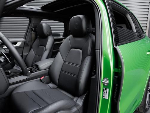 2025 Porsche Cayenne S