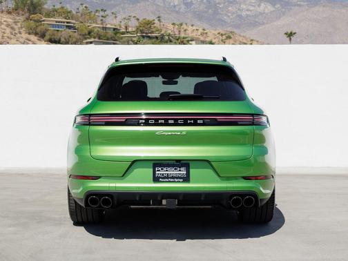2025 Porsche Cayenne S