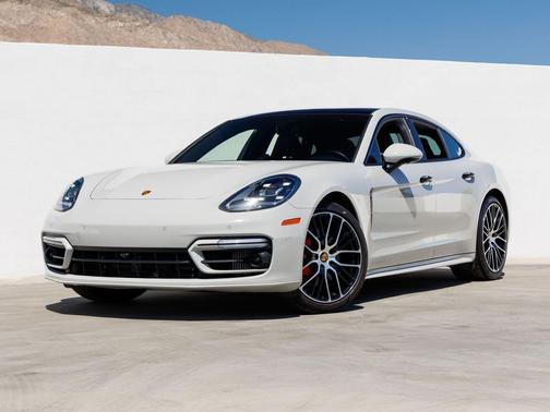 Chalk 2023 Porsche Panamera 4S