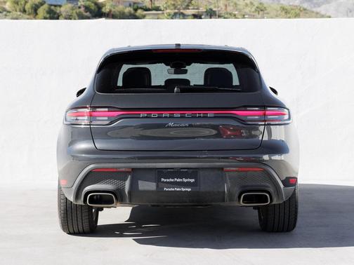 2025 Porsche Macan 