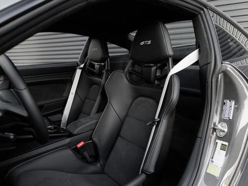 2024 Porsche 911 Carrera GTS
