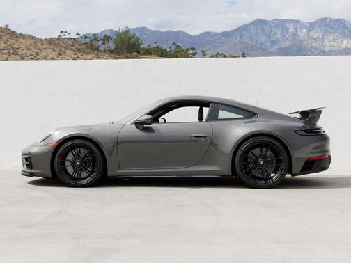 2024 Porsche 911 Carrera GTS