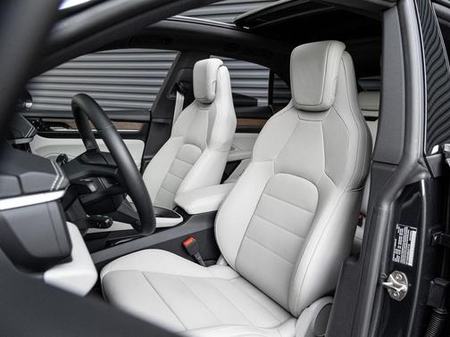 Volcano Grey Metallic 2025 Porsche Macan Macan Electric