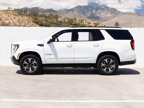 2025 GMC Yukon 4WD AT4