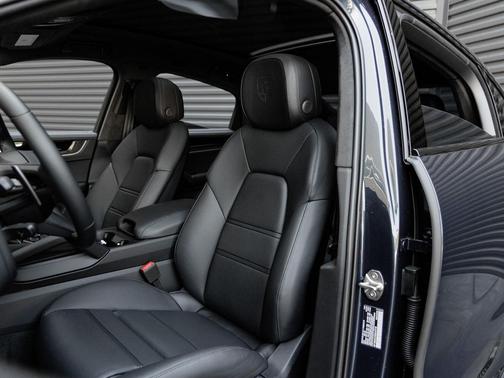 2025 Porsche Cayenne Cayenne Turbo E-Hybrid