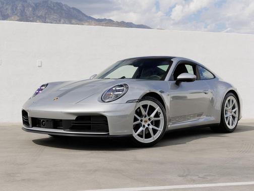 2025 Porsche 911 Carrera