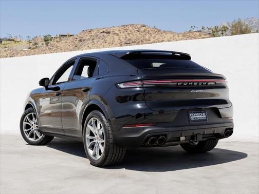 2024 Porsche Cayenne Base (Tiptronic)