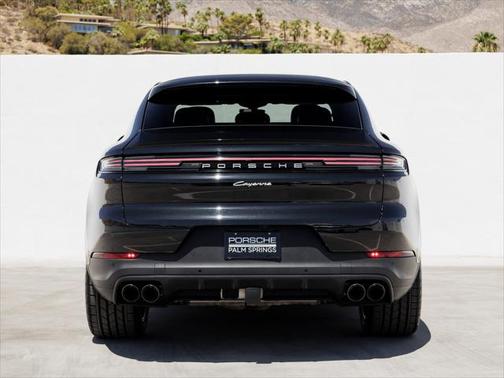 2024 Porsche Cayenne Base (Tiptronic)