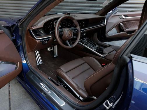 2025 Porsche 911 Turbo S