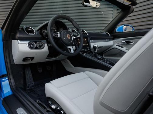 2025 Porsche 718 Boxster 